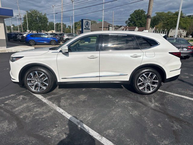 Certified 2024 Acura MDX w/ Technology Package AWD/4WD image 5