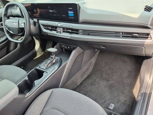 Used 2025 Kia K4 FWD image 31