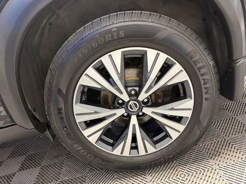 Used 2021 Nissan Rogue SV w/ Premium Package image 41