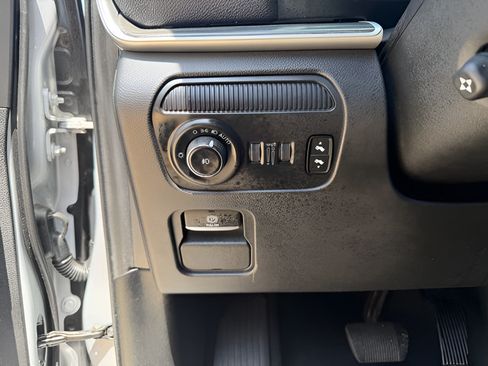 Used 2024 Jeep Wagoneer L Series II w/ Flexible Seating Group AWD/4WD image 30