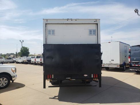 Used 2018 Chevrolet Express 3500 RWD image 8