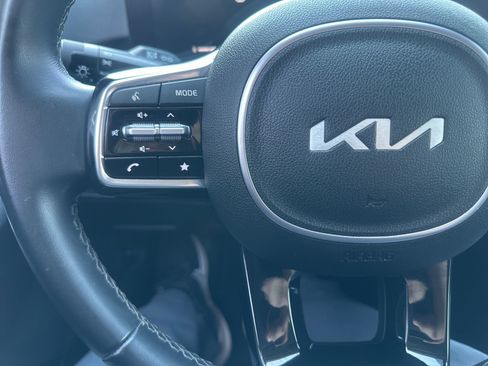 Used 2024 Kia Sorento S AWD/4WD image 25