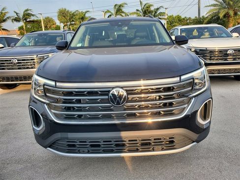 New 2026 Volkswagen Atlas SE image 2