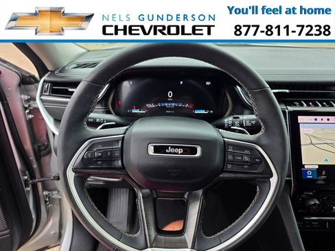 Used 2024 Jeep Grand Cherokee Limited AWD/4WD image 29