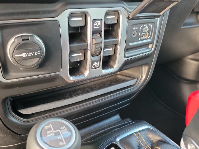 Used 2022 Jeep Wrangler Unlimited Sahara AWD/4WD image 49