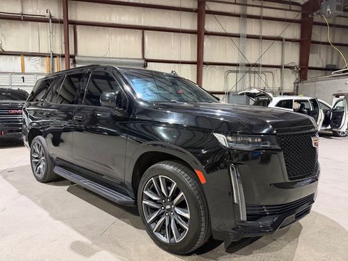 Used 2023 Cadillac Escalade Sport AWD/4WD image 2