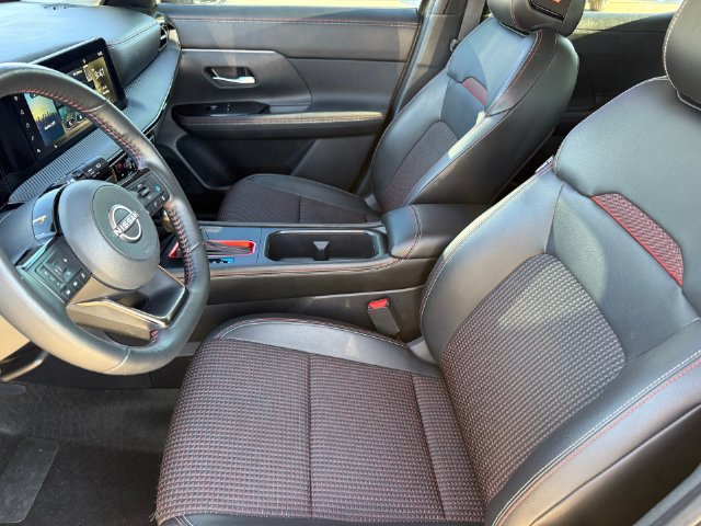 Used 2025 Nissan Kicks SR w/ SR Premium Package AWD/4WD image 10