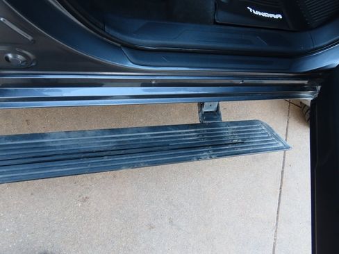 Used 2023 Toyota Tundra Platinum image 13