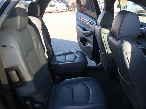 Used 2022 Buick Enclave Premium w/ Experience Buick Package image 40