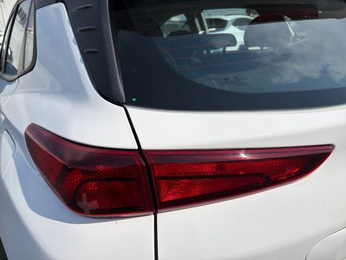 Used 2023 Hyundai Kona SE FWD image 30