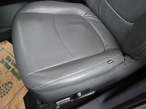Used 2022 Toyota Sienna LE AWD/4WD image 22