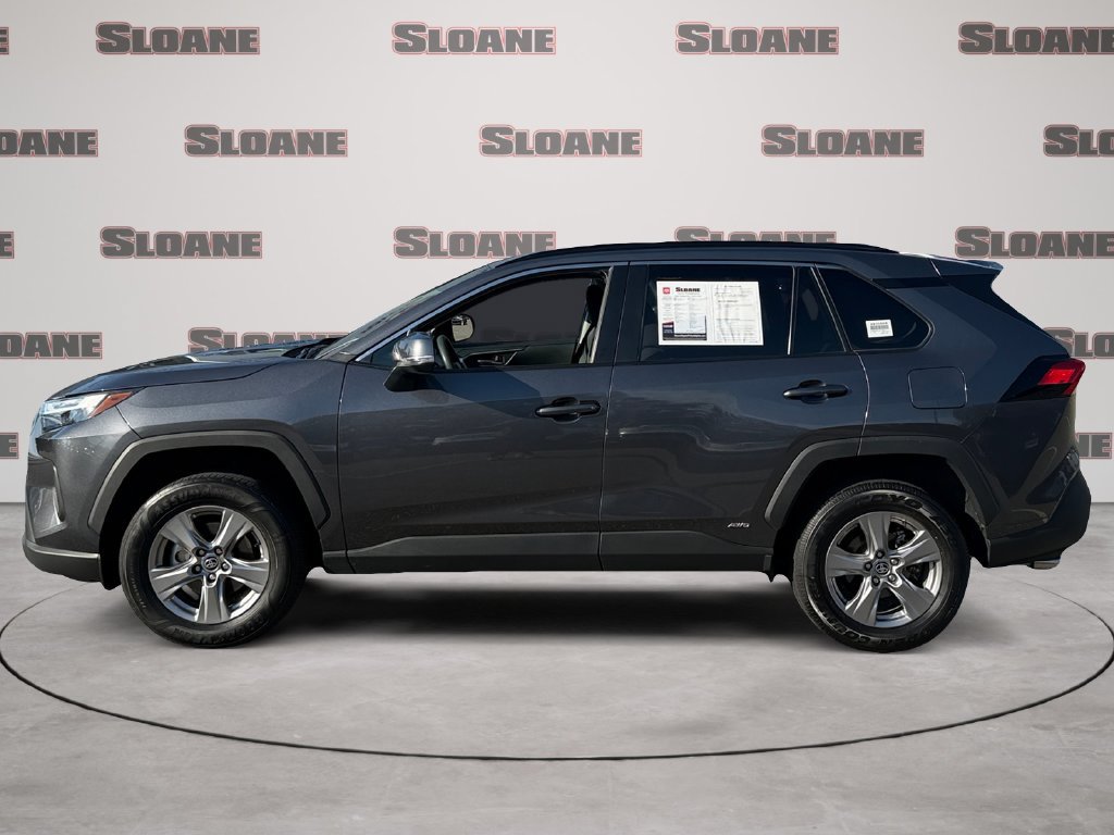 Used 2025 Toyota RAV4 XLE AWD/4WD image 2
