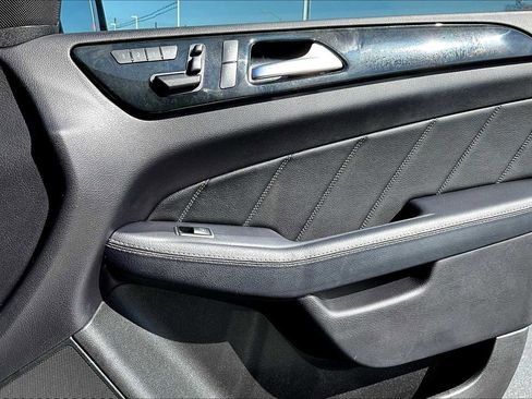 Used 2016 Mercedes-Benz GL 450 4MATIC image 26