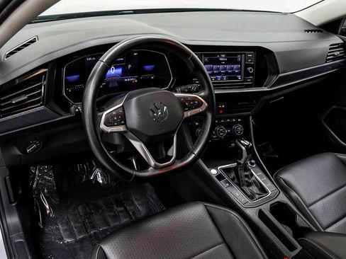 Used 2024 Volkswagen Jetta SE image 15