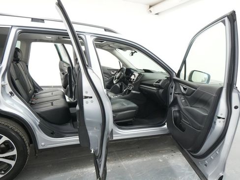 Used 2020 Subaru Forester Limited w/ Popular Package #3 AWD/4WD image 28