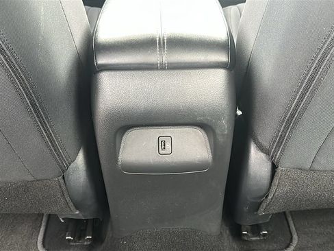 Used 2025 Nissan Sentra SV FWD image 30