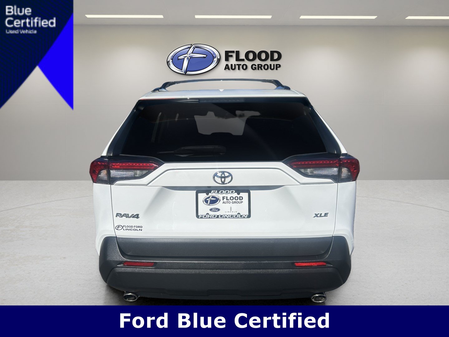 Used 2019 Toyota RAV4 XLE w/ Convenience Package FWD image 6