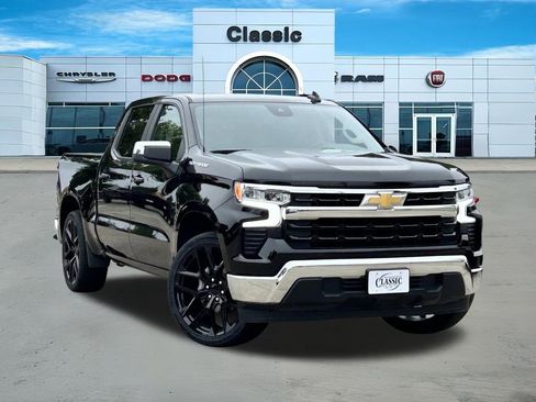 Used 2025 Chevrolet Silverado 1500 LT RWD image 1