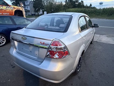 Used 2011 Chevrolet Aveo LT FWD image 7