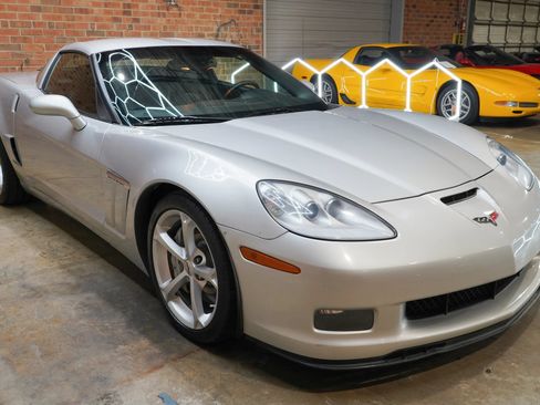 Used 2010 Chevrolet Corvette Grand Sport w/ Preferred Equipment Group RWD image 23