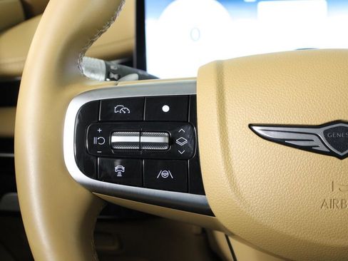 Used 2025 Genesis G80 2.5T image 24