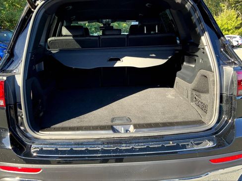 Used 2023 Mercedes-Benz GLB 250 4MATIC image 36