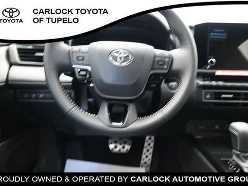 Used 2026 Toyota Camry SE FWD image 29