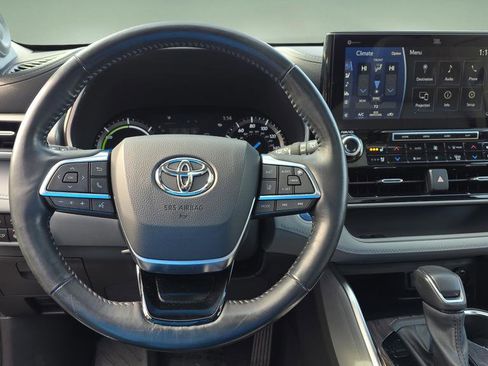 Used 2021 Toyota Highlander Platinum image 21