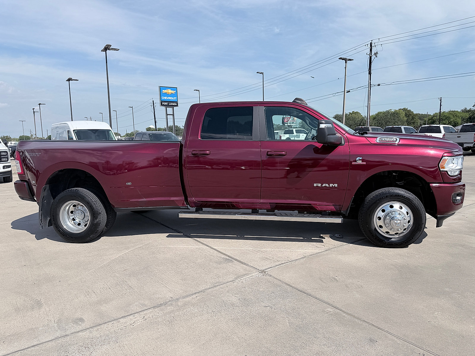 Used 2024 RAM 3500 Big Horn w/ Sport Appearance Package AWD/4WD image 8