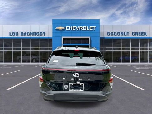 Used 2025 Hyundai Kona SEL FWD image 7