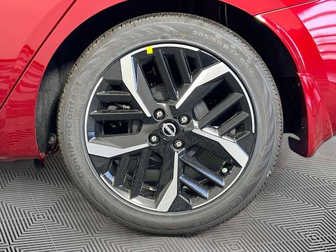 New 2025 Nissan Versa SR w/ Trunk Package image 33