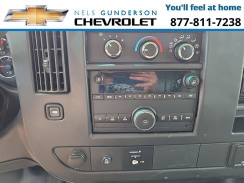 Used 2017 GMC Savana 3500 Extended image 18