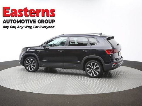 Used 2024 Volkswagen Taos SE FWD image 59