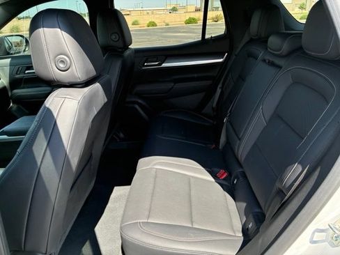 Used 2025 GMC Terrain Elevation w/ Elevation Premium Package AWD/4WD image 18