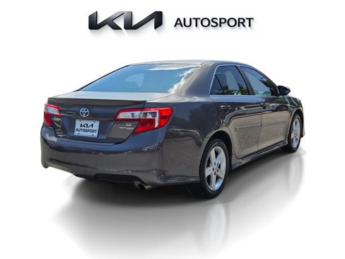 Used 2013 Toyota Camry SE FWD image 25