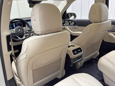 Used 2023 Mercedes-Benz GLS 450 4MATIC image 37