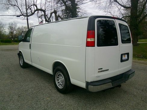 Used 2010 Chevrolet Express 1500 AWD w/ Power Package image 3