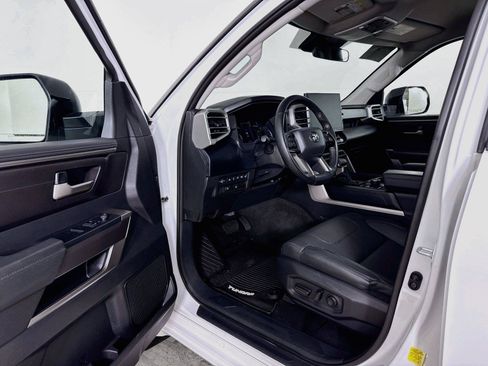 Used 2022 Toyota Tundra SR5 w/ SR5 Premium Package AWD/4WD image 3