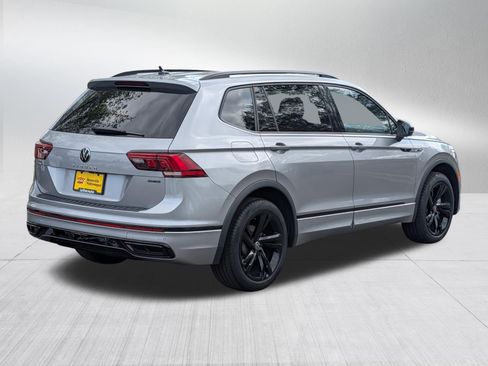 Certified 2023 Volkswagen Tiguan SE R-Line AWD/4WD image 7