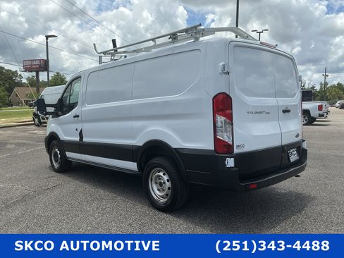 Used 2020 Ford Transit 250 Low Roof RWD image 3