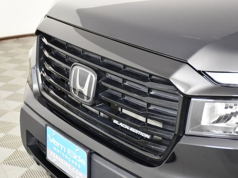 Certified 2024 Honda Passport Black Edition image 11
