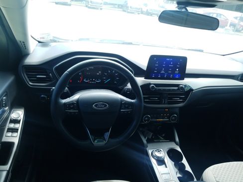 Used 2021 Ford Escape SE w/ SE Sport Appearance Package FWD image 18