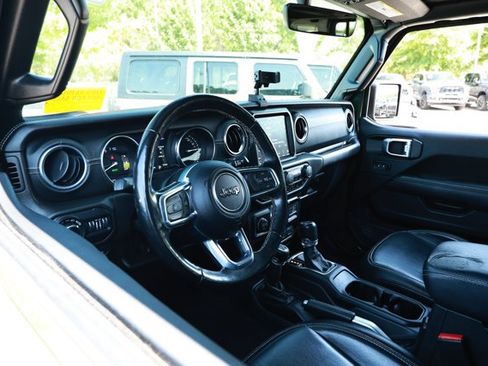 Used 2022 Jeep Wrangler Unlimited Sahara w/ Cold Weather Group AWD/4WD image 26