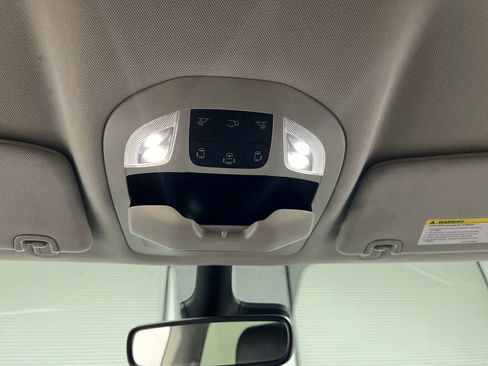 Used 2024 Chrysler Pacifica Touring-L image 69