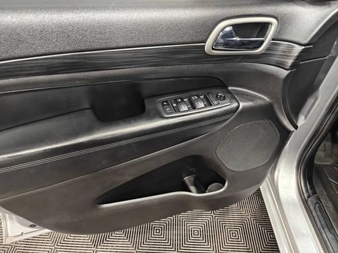 Used 2021 Jeep Grand Cherokee Laredo X AWD/4WD image 55