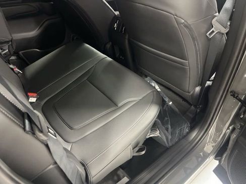 Used 2025 Hyundai Santa Cruz SEL FWD image 27
