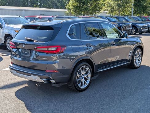 Used 2022 BMW X5 xDrive45e w/ Climate Comfort Package AWD/4WD image 3