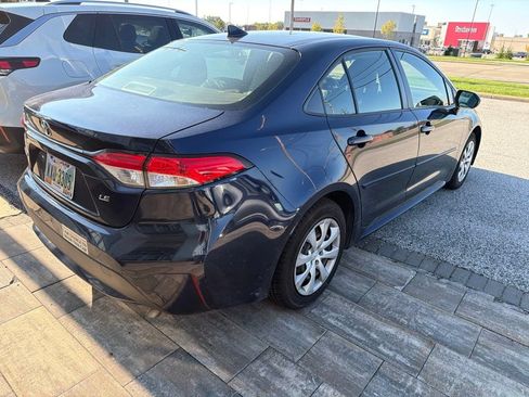 Used 2021 Toyota Corolla LE w/ Carpet Mat Package (TMS) FWD image 5