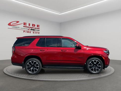 Used 2021 Chevrolet Tahoe RST w/ Luxury Package AWD/4WD image 11