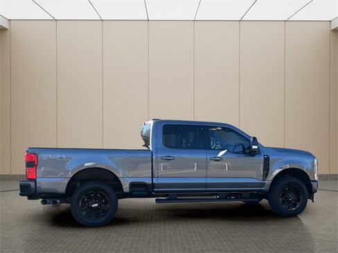 Used 2025 Ford F250 XLT w/ Black Appearance Package image 6